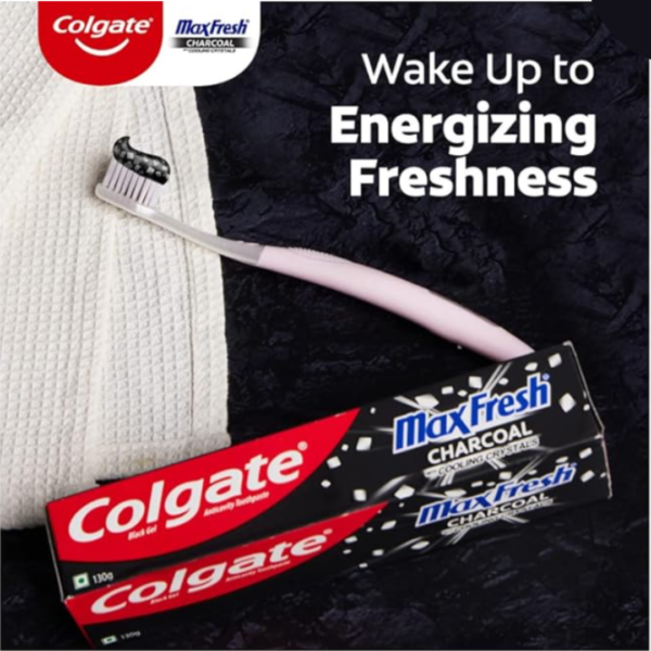 Colgate MaxFresh Toothpaste, Black Gel Paste with Charcoal for Super Fresh Breath, 260gm